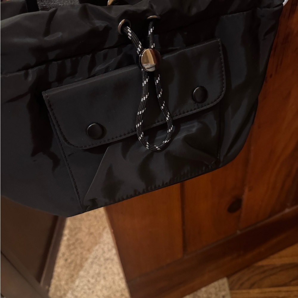 Stylish And Functional Ultra Light Crossbody Bag - image 2